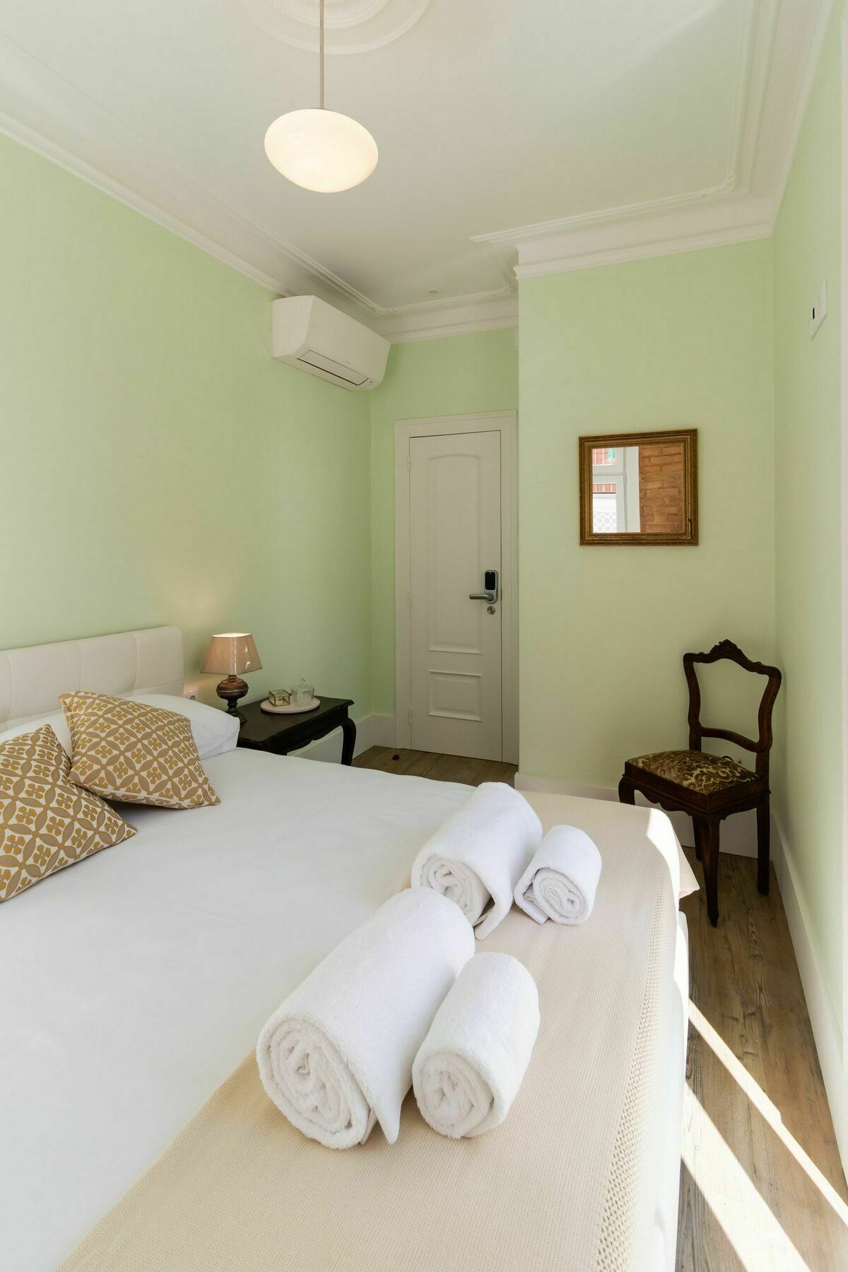 1898 & Guest house